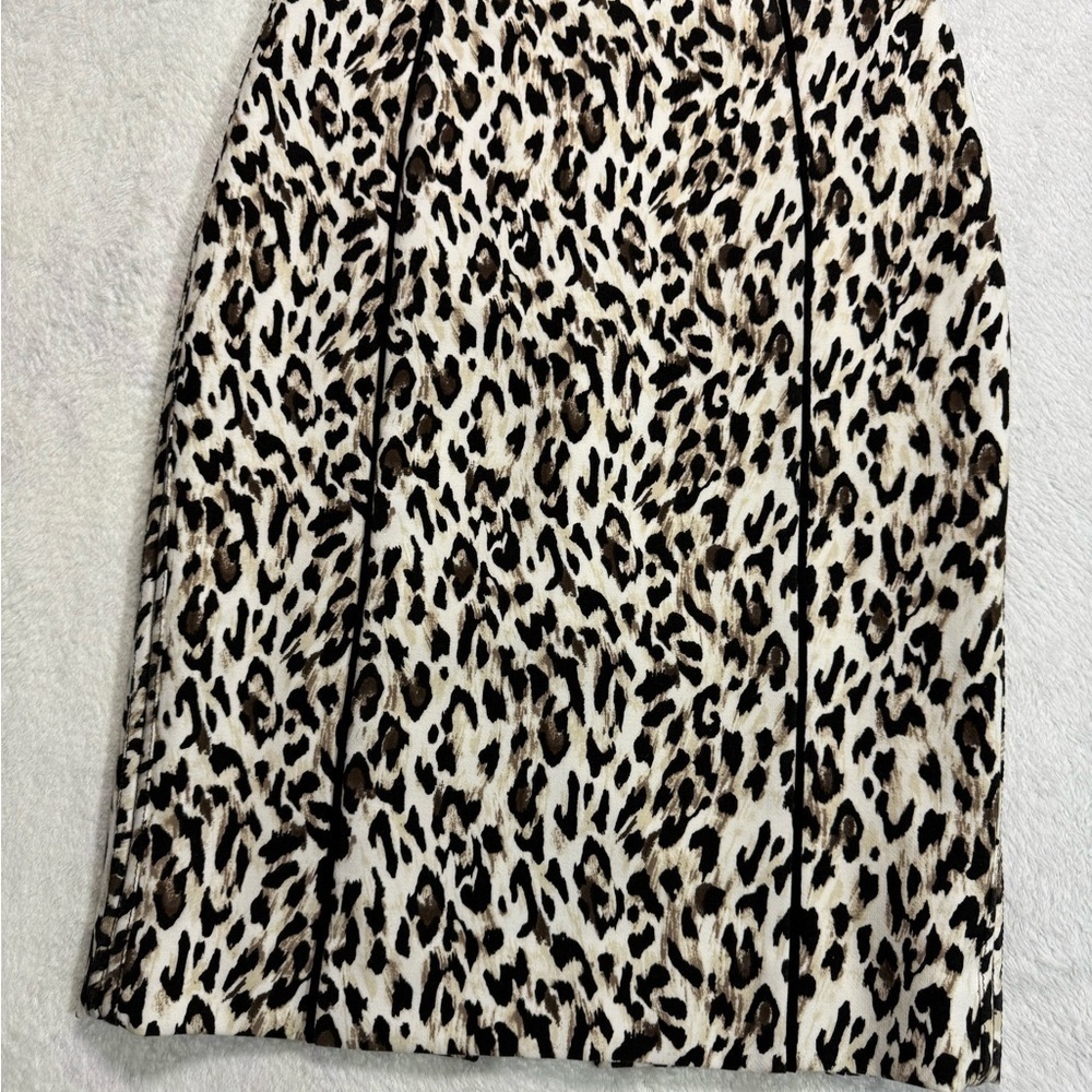 White House Black Market Black and White Pencil Skirt Knee-Length
